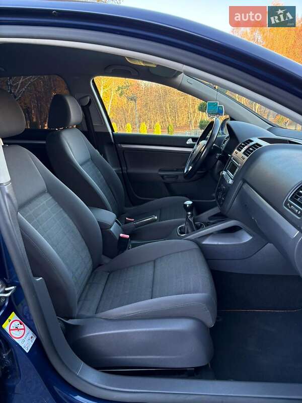 Хетчбек Volkswagen Golf 2007 в Хмельницькому