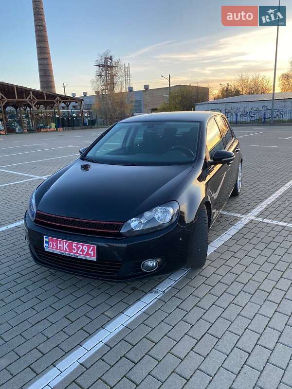Хетчбек Volkswagen Golf 2009 в Нововолинську