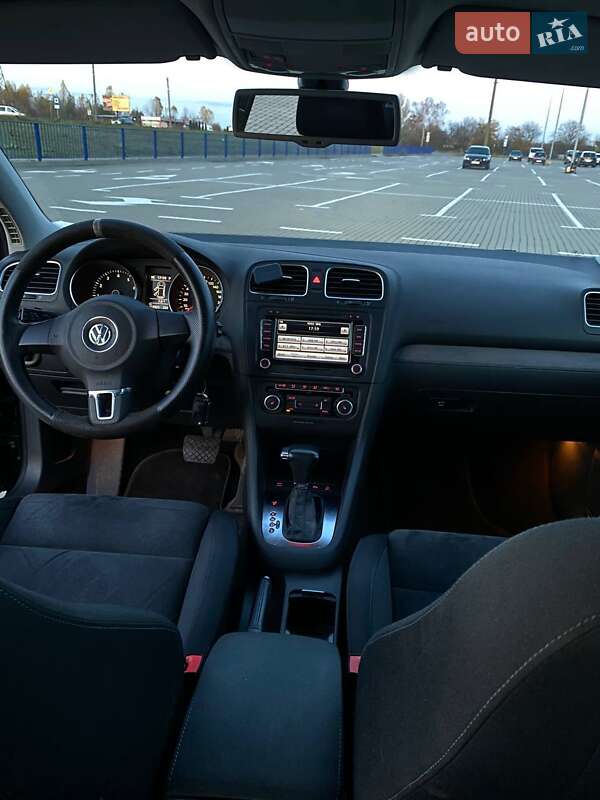 Хетчбек Volkswagen Golf 2009 в Нововолинську