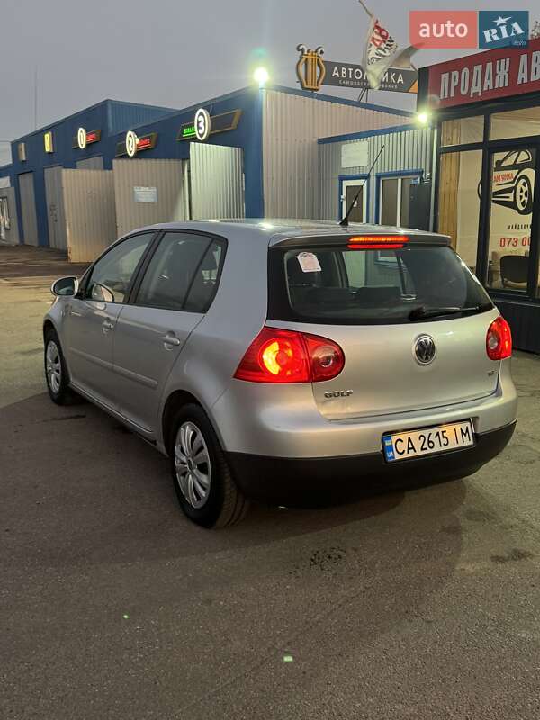 Хэтчбек Volkswagen Golf 2007 в Каменке