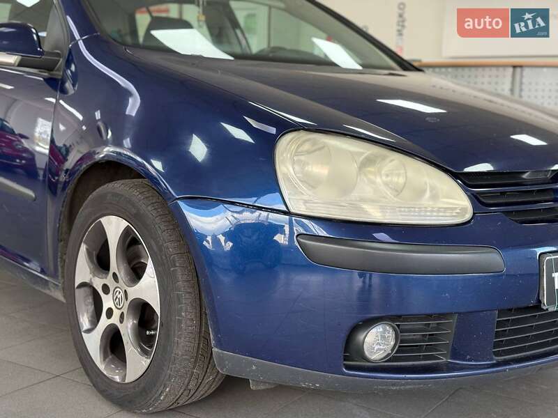 Хэтчбек Volkswagen Golf 2006 в Киеве