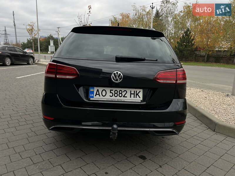Універсал Volkswagen Golf 2018 в Ужгороді