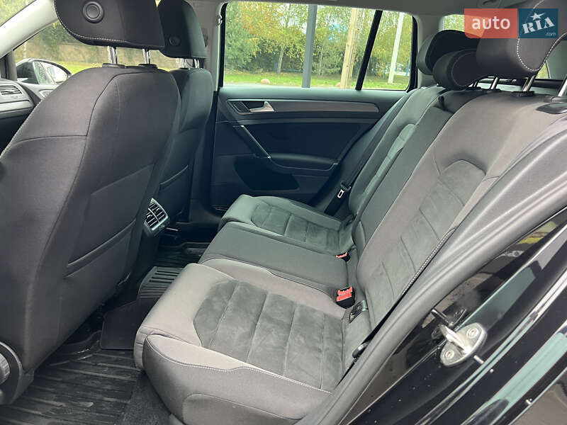 Універсал Volkswagen Golf 2018 в Ужгороді