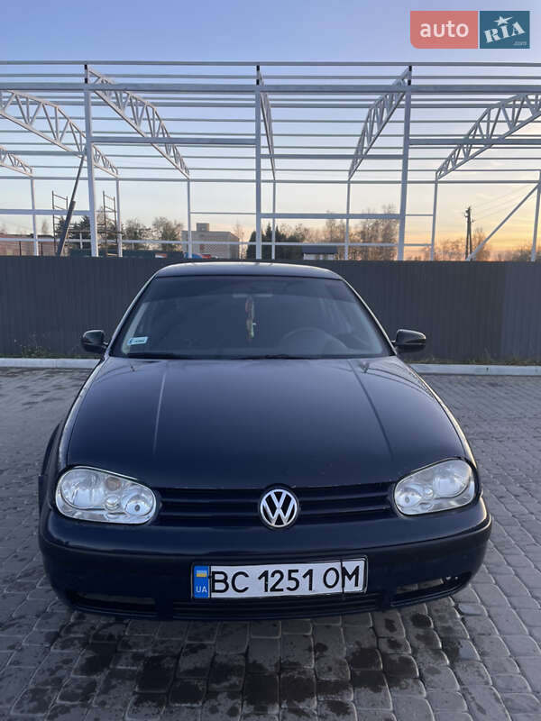 Хетчбек Volkswagen Golf 1998 в Великих Мостах