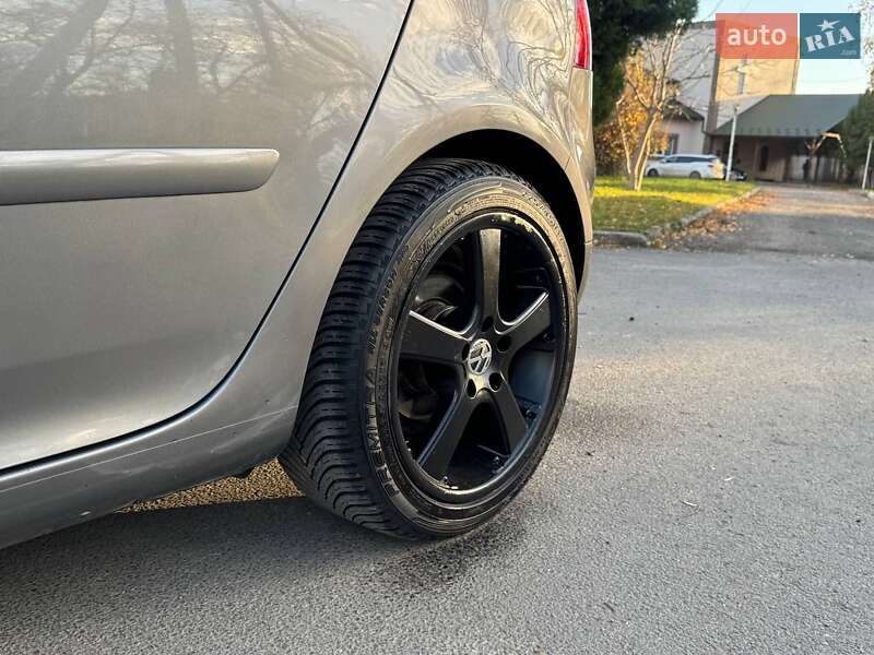 Хэтчбек Volkswagen Golf 2007 в Надворной