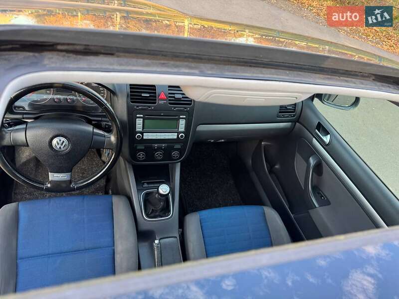 Хэтчбек Volkswagen Golf 2007 в Надворной