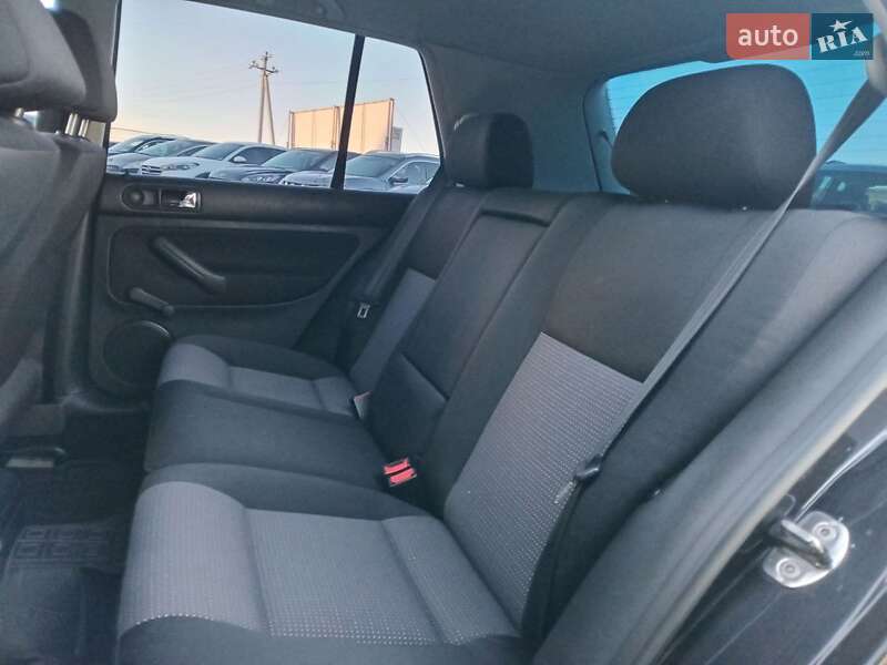 Хэтчбек Volkswagen Golf 2000 в Львове