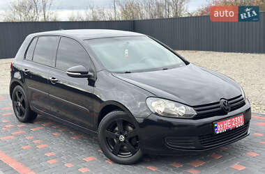 Хетчбек Volkswagen Golf 2010 в Береговому