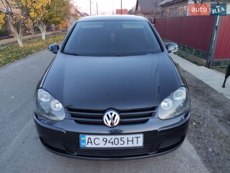 Хэтчбек Volkswagen Golf 2006 в Ковеле