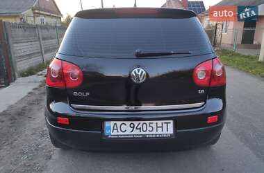 Хэтчбек Volkswagen Golf 2006 в Ковеле