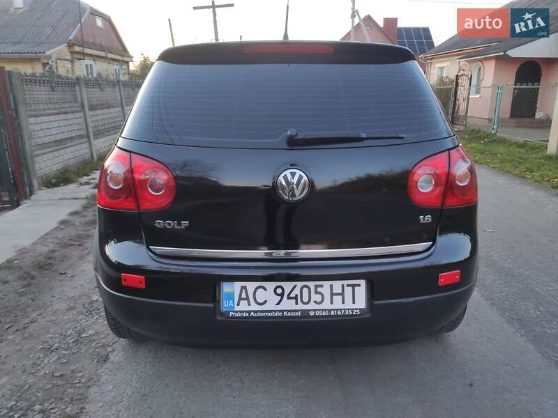 Хэтчбек Volkswagen Golf 2006 в Ковеле