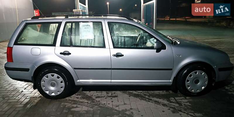 Універсал Volkswagen Golf 2001 в Шепетівці