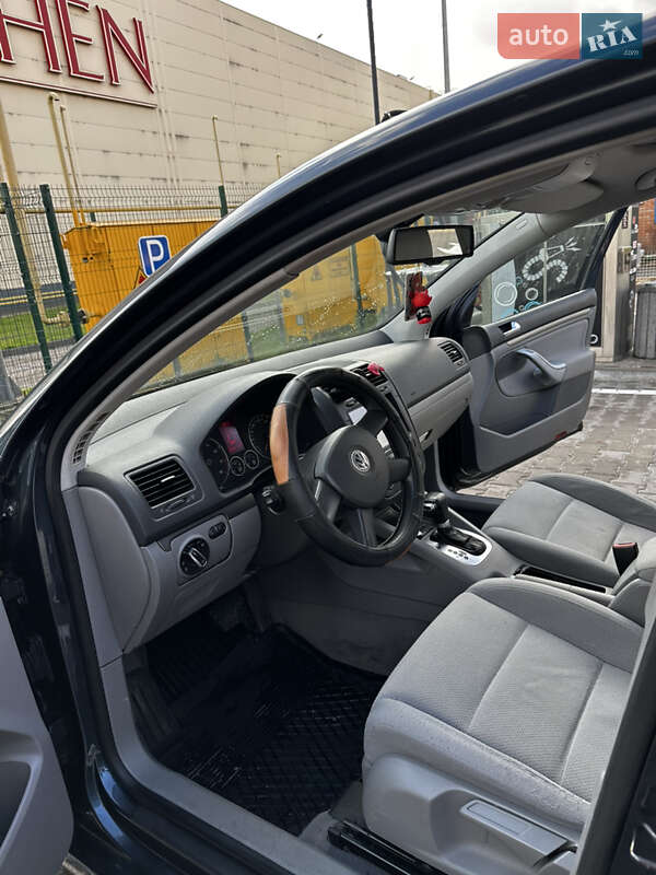 Хэтчбек Volkswagen Golf 2004 в Виннице фото 11 Хэтчбек Volkswagen Golf 2004 в Виннице