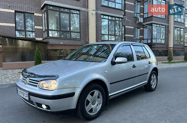 Хетчбек Volkswagen Golf 2001 в Чернігові