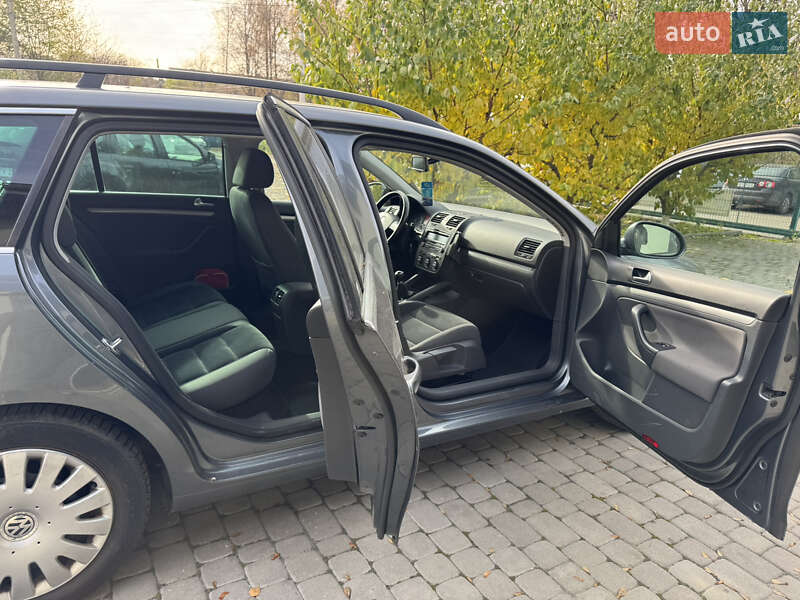 Універсал Volkswagen Golf 2009 в Старокостянтинові