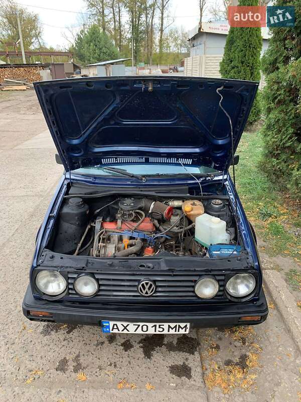 Хэтчбек Volkswagen Golf 1984 в Золочеве
