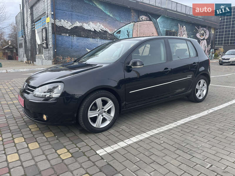 Хэтчбек Volkswagen Golf 2008 в Локачах