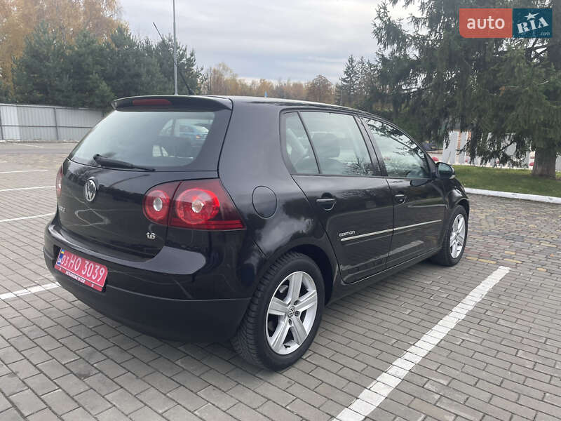 Хэтчбек Volkswagen Golf 2008 в Локачах