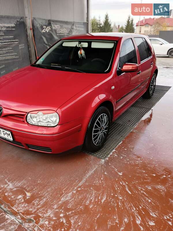 Хетчбек Volkswagen Golf 2000 в Львові