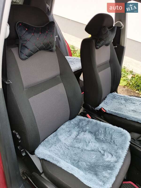 Хетчбек Volkswagen Golf 2000 в Львові