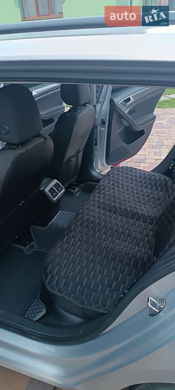 Универсал Volkswagen Golf 2014 в Яремче