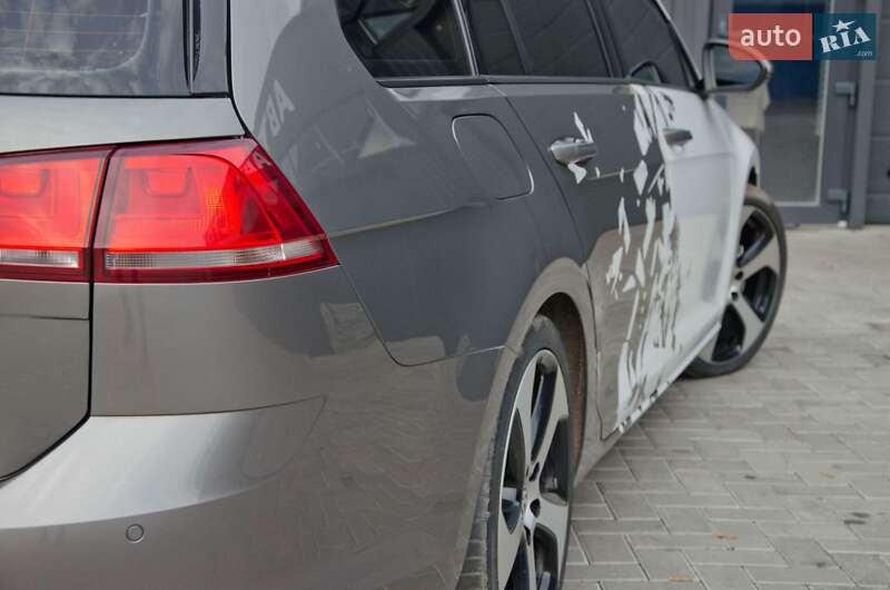 Універсал Volkswagen Golf 2015 в Сарнах