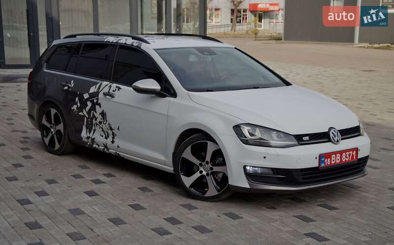 Універсал Volkswagen Golf 2015 в Сарнах