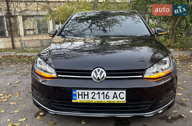 Хэтчбек Volkswagen Golf 2014 в Одессе