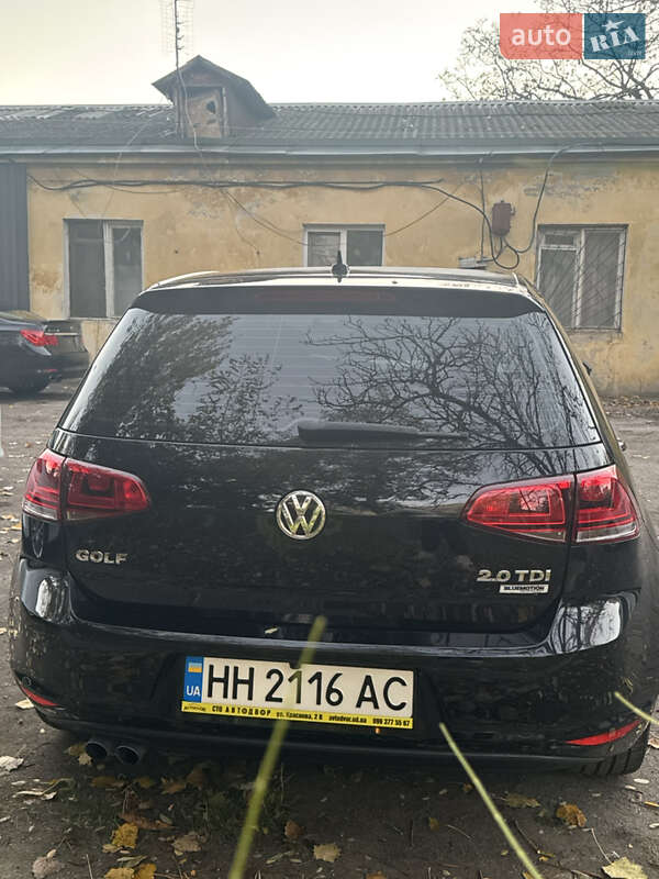 Хэтчбек Volkswagen Golf 2014 в Одессе
