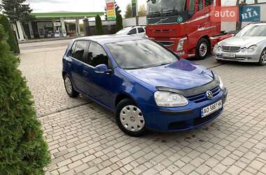 Хетчбек Volkswagen Golf 2005 в Мукачевому