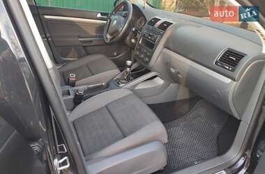 Хэтчбек Volkswagen Golf 2006 в Ковеле
