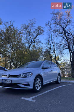 Универсал Volkswagen Golf 2017 в Одессе