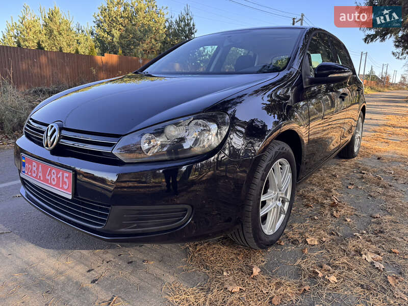 Хэтчбек Volkswagen Golf 2011 в Виннице