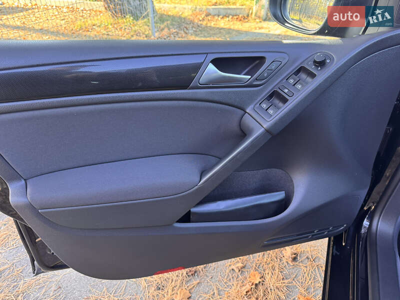 Хэтчбек Volkswagen Golf 2011 в Виннице