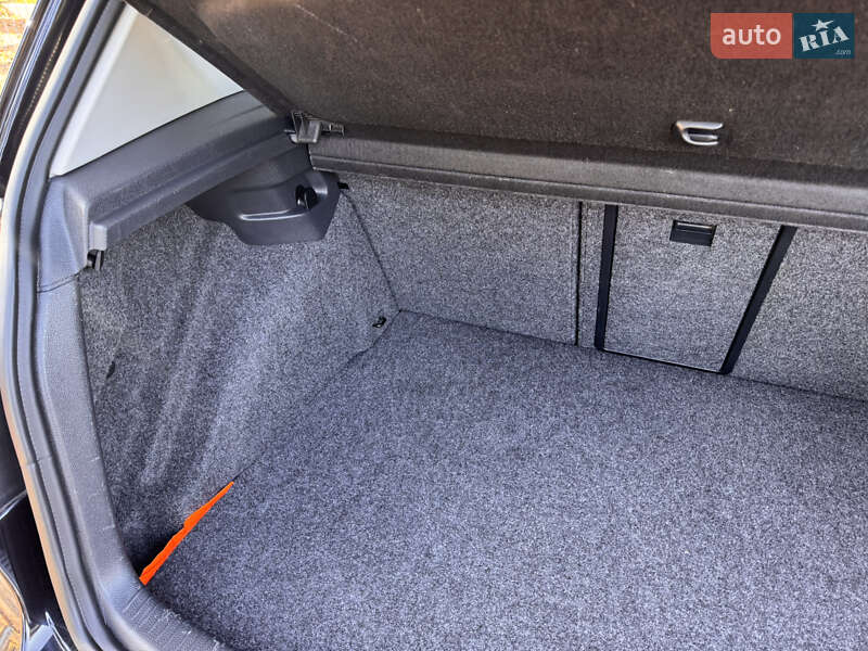 Хэтчбек Volkswagen Golf 2011 в Виннице