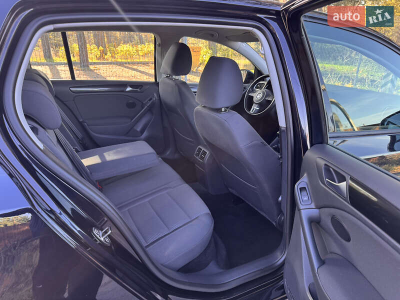 Хэтчбек Volkswagen Golf 2011 в Виннице