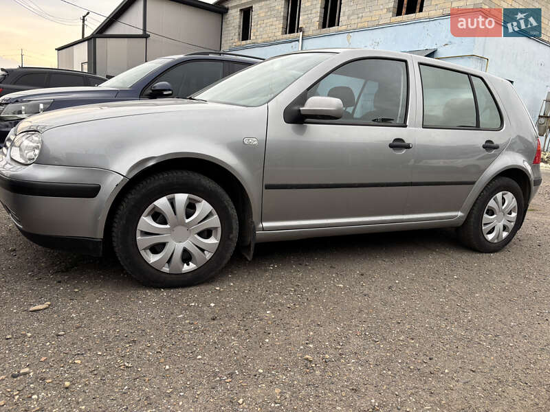 Хетчбек Volkswagen Golf 2002 в Самборі фото Хетчбек Volkswagen Golf 2002 в Самборі