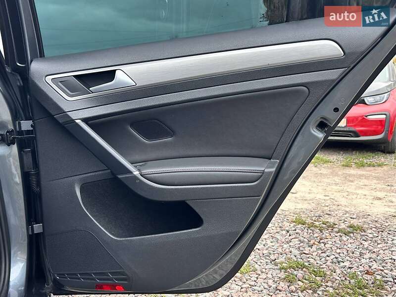 Універсал Volkswagen Golf 2015 в Одесі