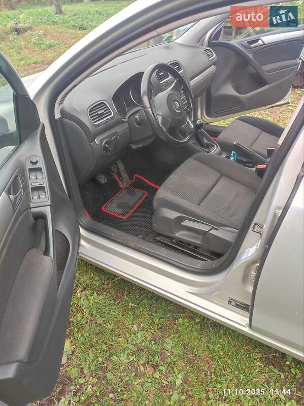 Хетчбек Volkswagen Golf 2009 в Вінниці