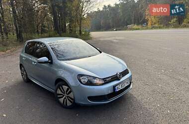 Хэтчбек Volkswagen Golf 2010 в Луцке