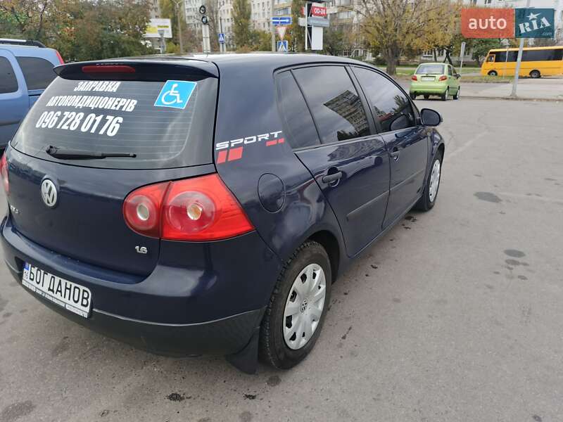 Хетчбек Volkswagen Golf 2004 в Одесі