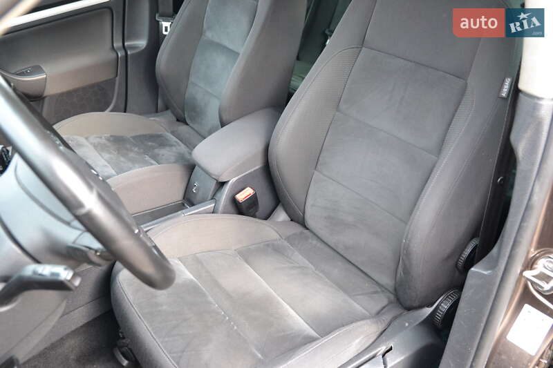 Универсал Volkswagen Golf 2012 в Луцке