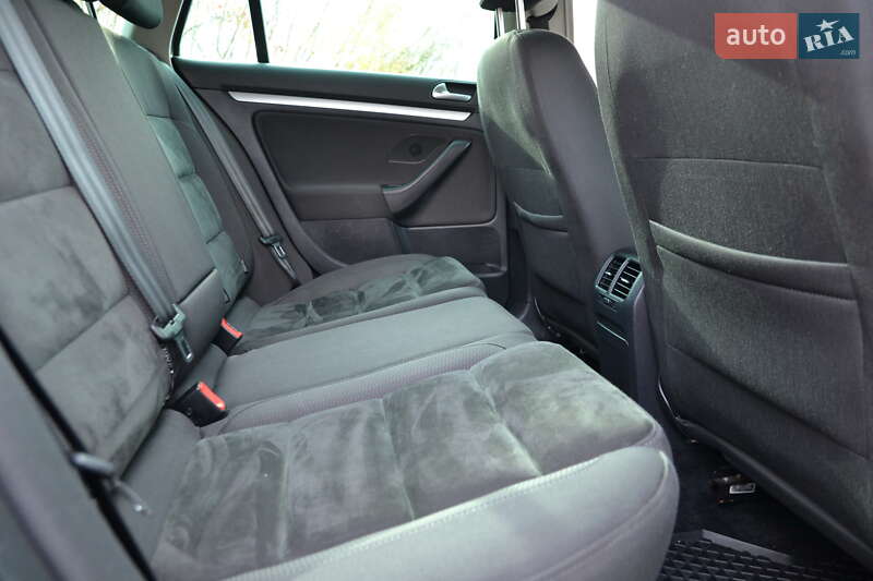 Универсал Volkswagen Golf 2012 в Луцке