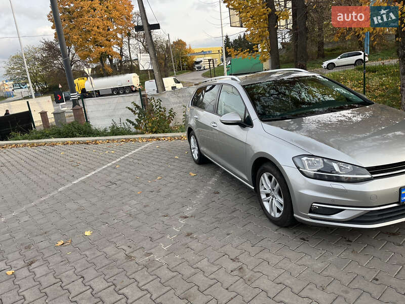 Универсал Volkswagen Golf 2017 в Львове