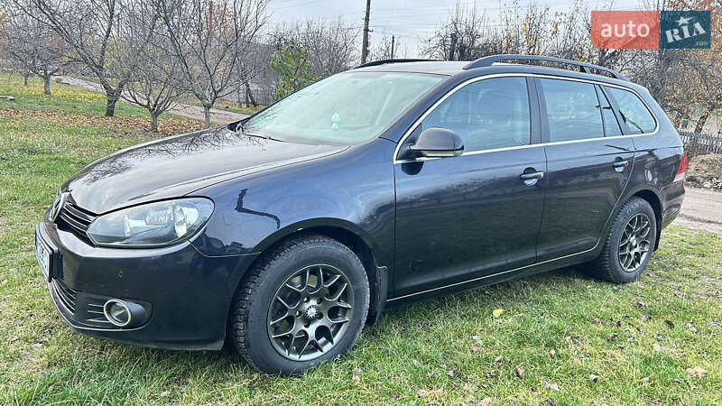 Универсал Volkswagen Golf 2010 в Сумах