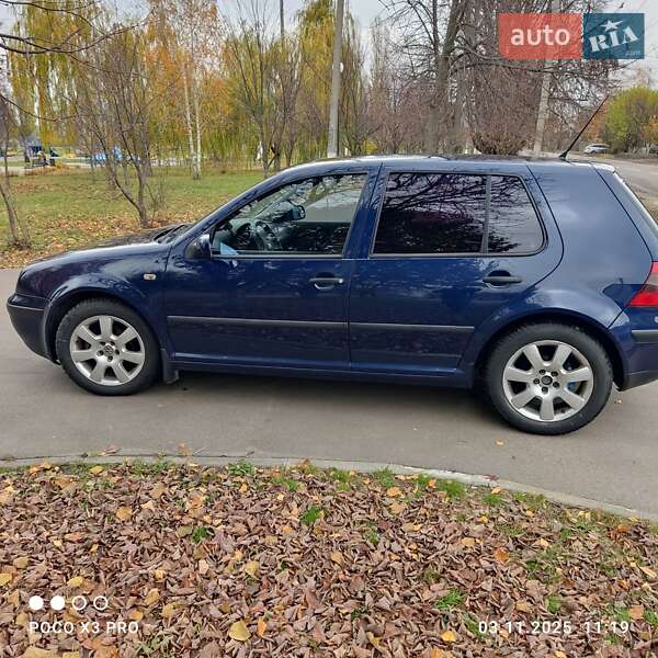 Хэтчбек Volkswagen Golf 2001 в Харькове