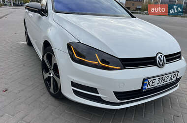 Хетчбек Volkswagen Golf 2013 в Дніпрі