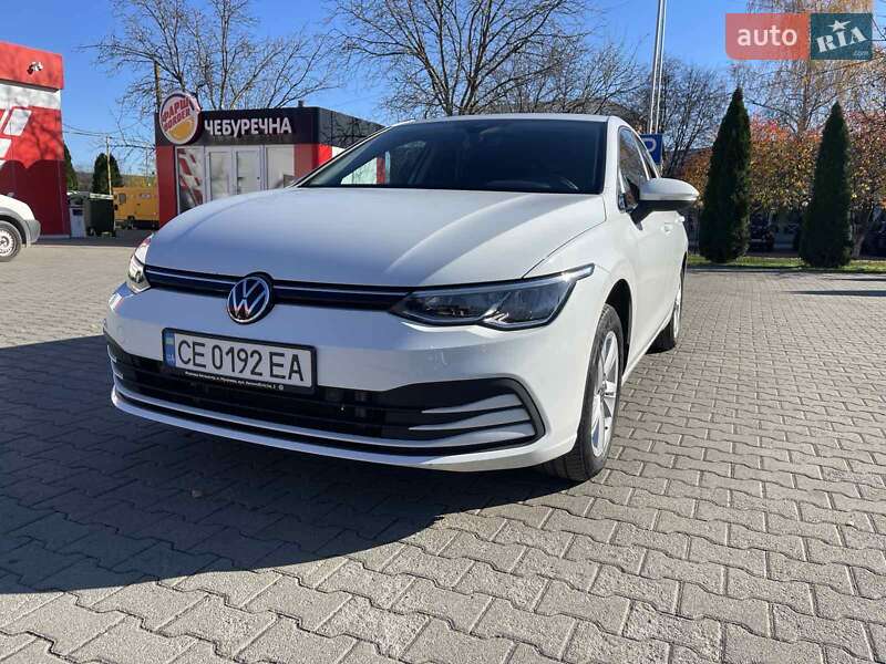 Хэтчбек Volkswagen Golf 2021 в Черновцах