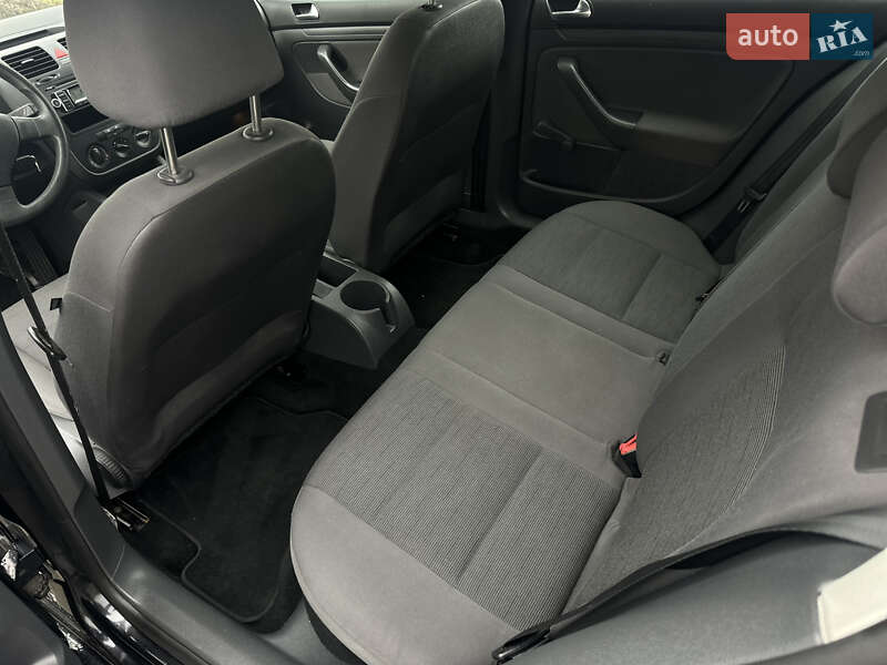 Хетчбек Volkswagen Golf 2008 в Києві фото 13 Хетчбек Volkswagen Golf 2008 в Києві