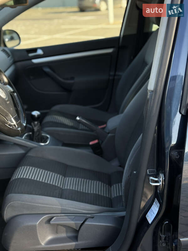 Хэтчбек Volkswagen Golf 2008 в Луцке фото 9 Хэтчбек Volkswagen Golf 2008 в Луцке